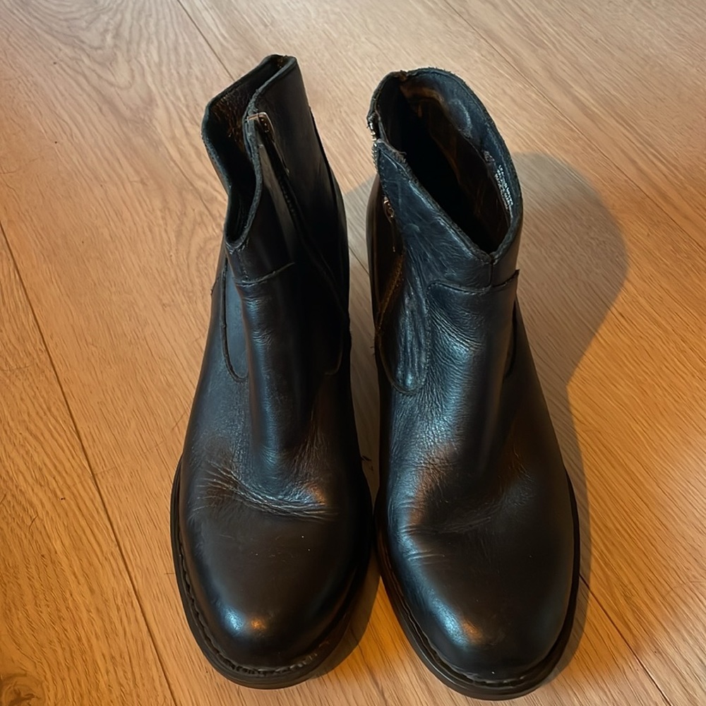Born Booties - Picture 2 of 3